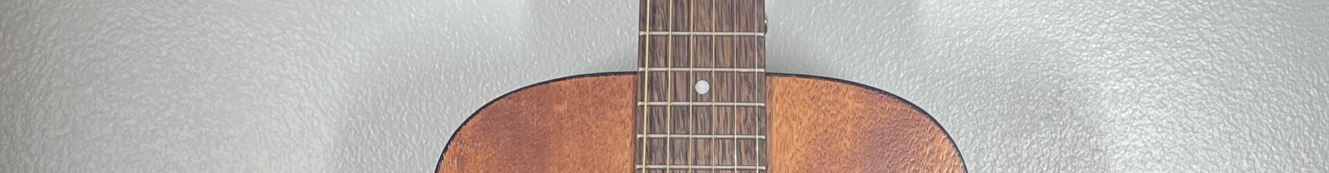 Cort Mini Acoustic w/bag.