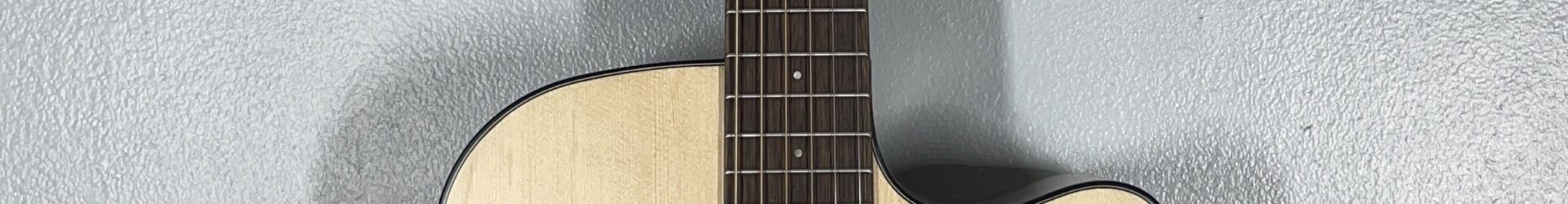 Alvarez AF30CE, folk size, solid top, pickup, brand new.