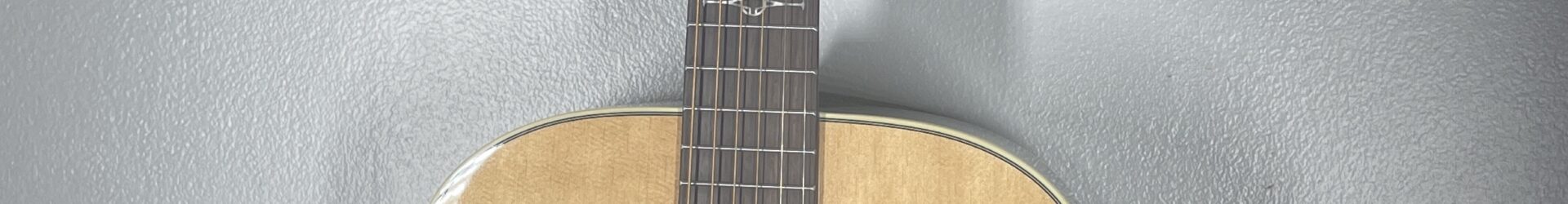 Alvarez AF70E, Solid top folk with rosewood b&s, pickup, brand new.