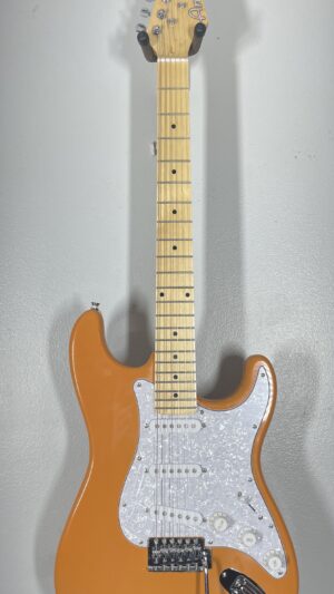 Amati 100STOR orange strat, brand new, warranty, great starter.