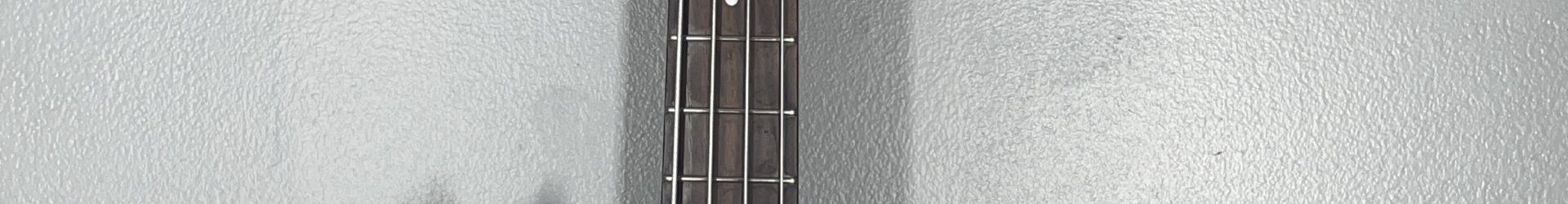 Yamaha TRBX304 bass, almost mint, pro setup.