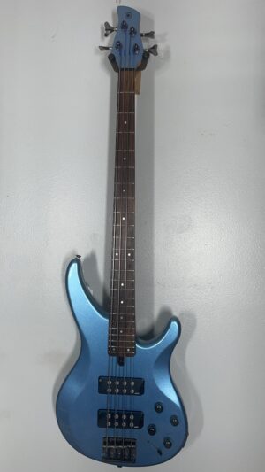 Yamaha TRBX304 bass, almost mint, pro setup.