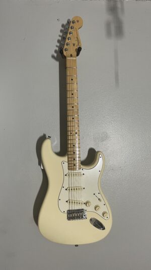 Fender American Standard Strat, w/ohsc.