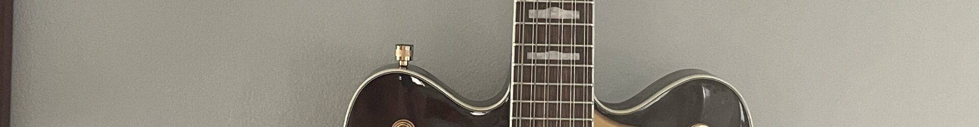 Gretsch 5422 12 string, great condion, plays great, almost new.