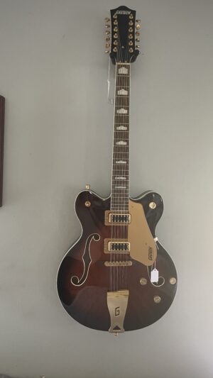 Gretsch 5422 12 string, great condion, plays great, almost new.