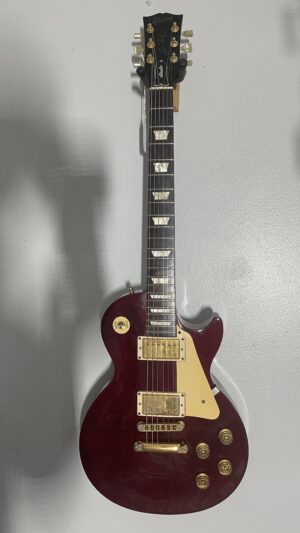 Gibson Les Paul Studio w/hd case, older model. USA
