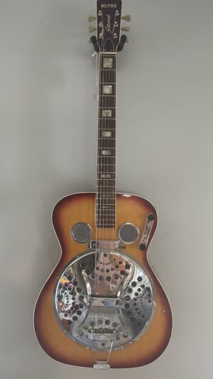 Repro National resonator guitar w/chip case, Japan. 60-70's.
