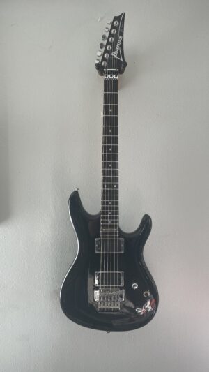 Ibanez JS-100 Korean Joe Satriani, w/bag.
